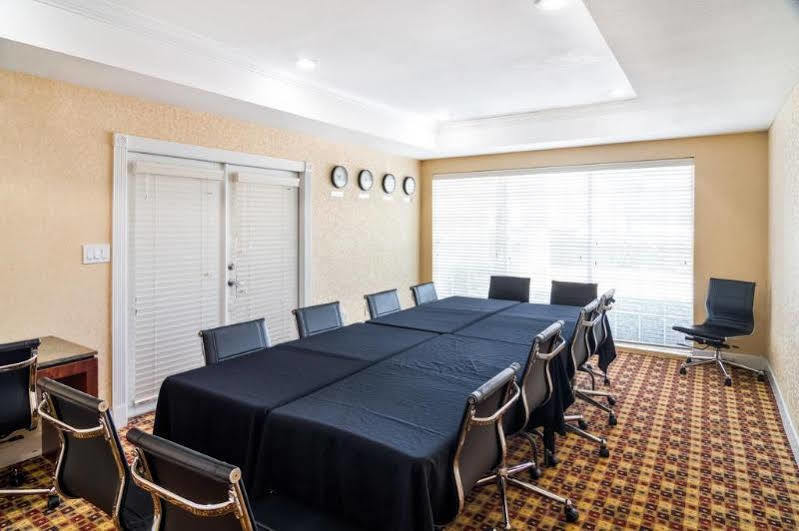 Quality Suites Irving-Las Colinas Eksteriør billede